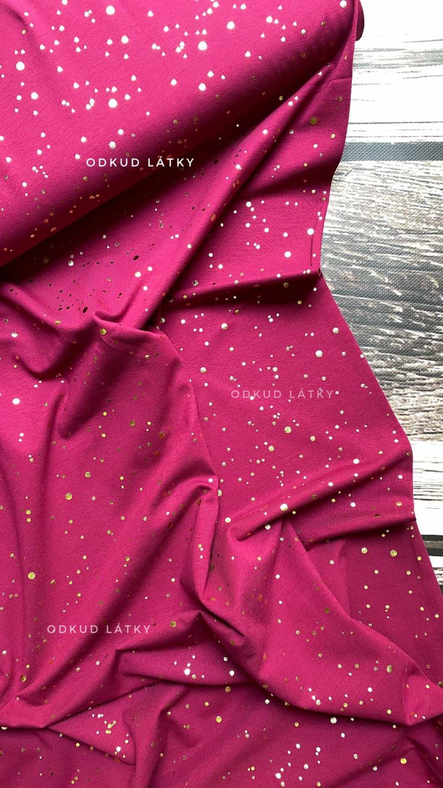 ÚPLET 220g: magenta zlaté tečky
