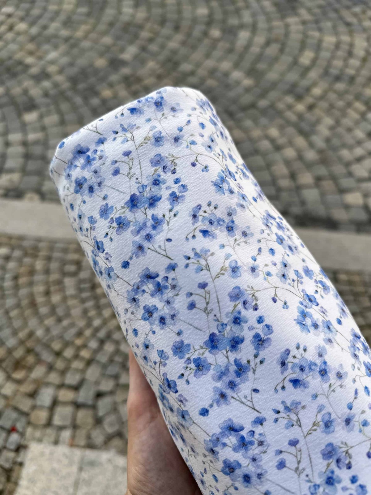 DESIGNOVÝ ÚPLET: Pomněnky se stonky